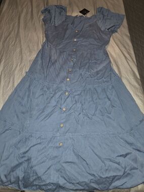 Chambray Button-Front Maxi Dress in Light Blue